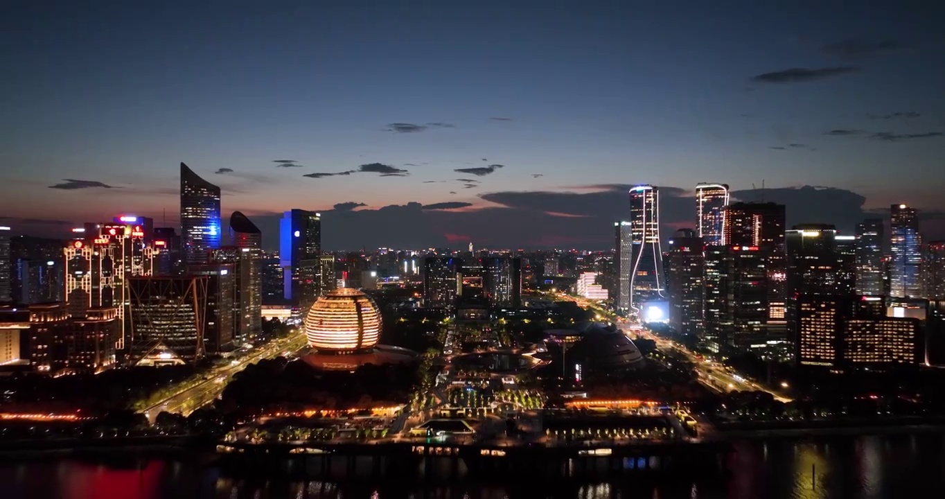 航拍杭州钱江新城CBD城市天际线夜景风光视频素材