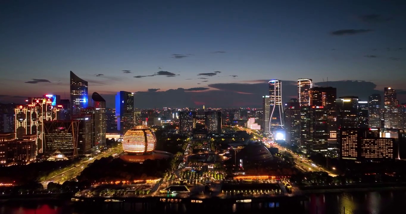 航拍杭州钱江新城CBD城市天际线夜景风光视频素材