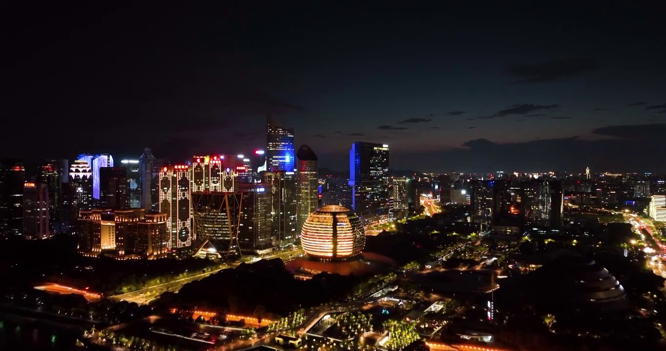 航拍杭州钱江新城CBD城市天际线夜景风光视频素材