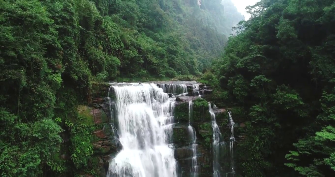 航拍雅安高叠洞瀑布风景视频素材