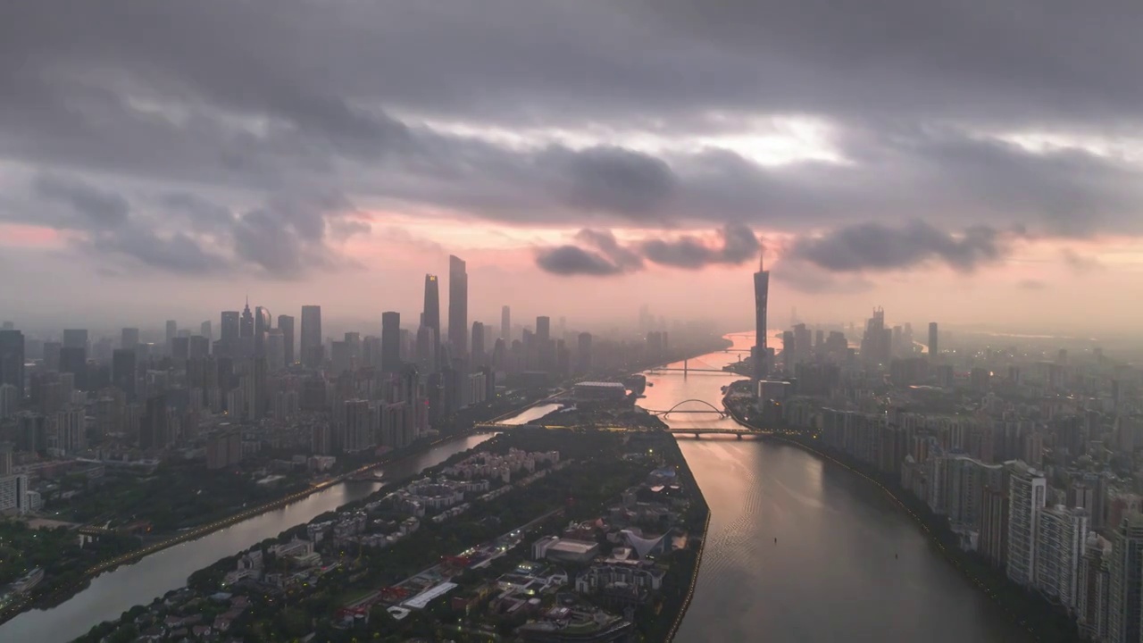 航拍延时记录广州10月一个早晨风云变幻的日出过程视频素材