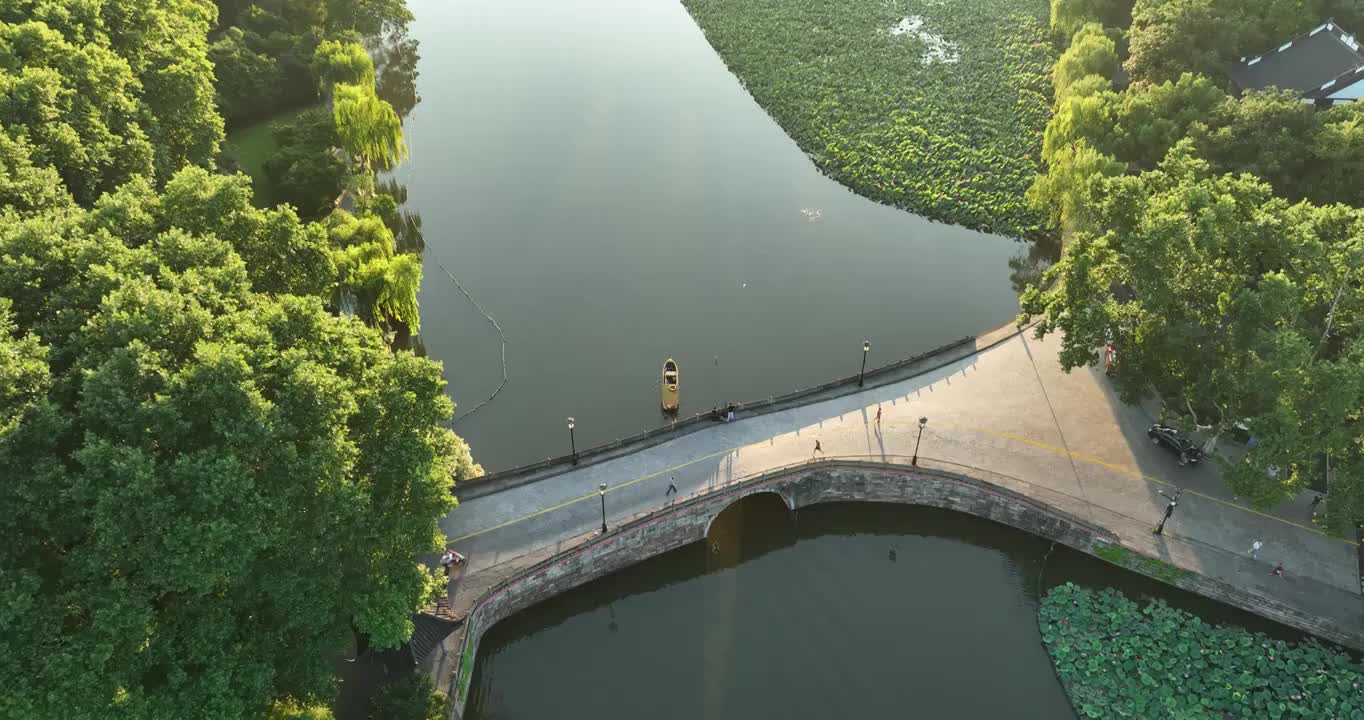 航拍杭州西湖日出风光视频素材