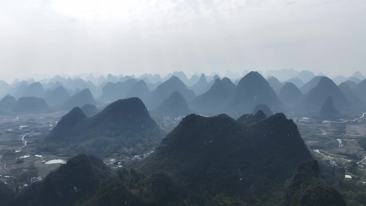 阳朔田园和群峰视频素材