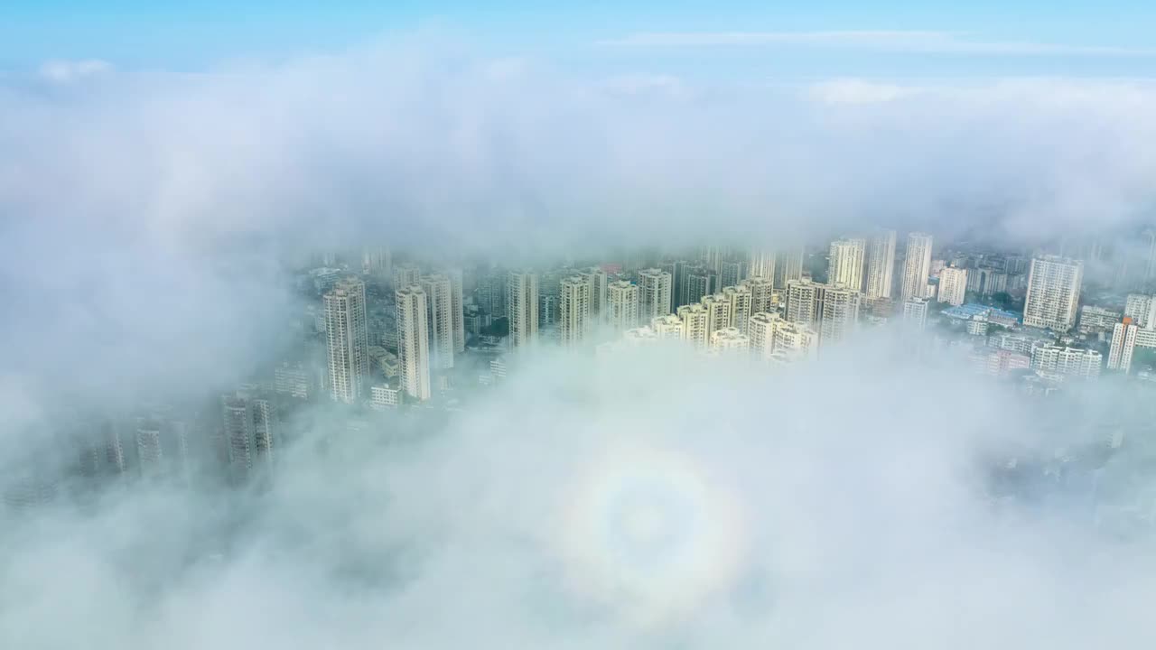 海口市区清晨平流雾彩光延迟视频素材