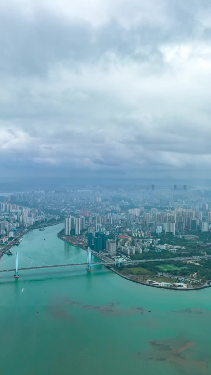 海口世纪大桥白昼平流雾延迟视频素材