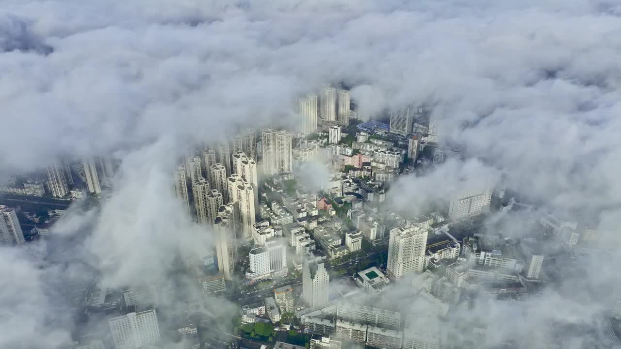 海口市区清晨平流雾延迟视频素材