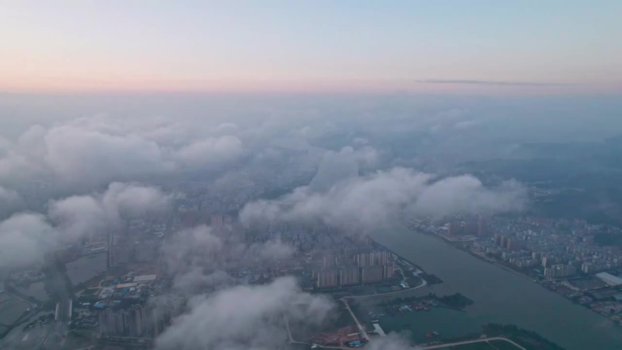 航拍城市日出朝阳平流雾云海视频素材