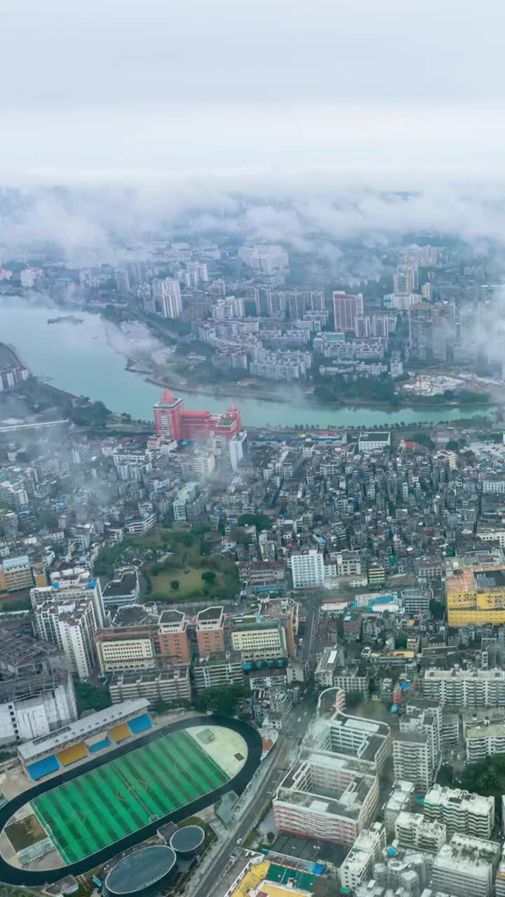 海口市区清晨平流雾延迟视频素材