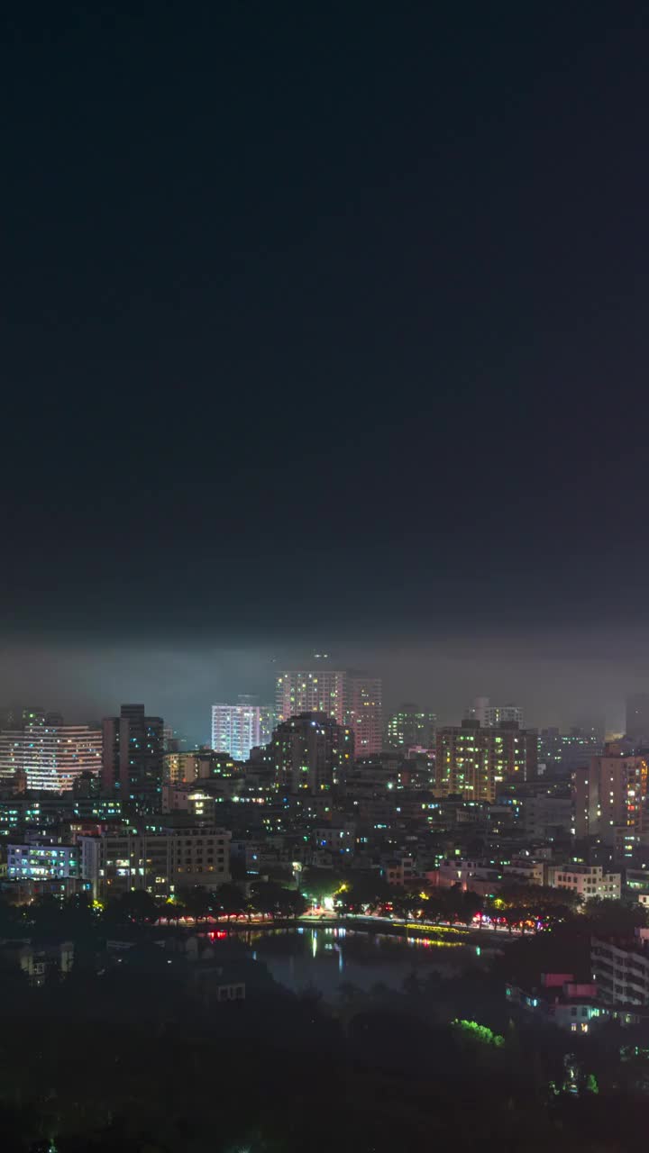 海口都市大雾夜景延时视频素材