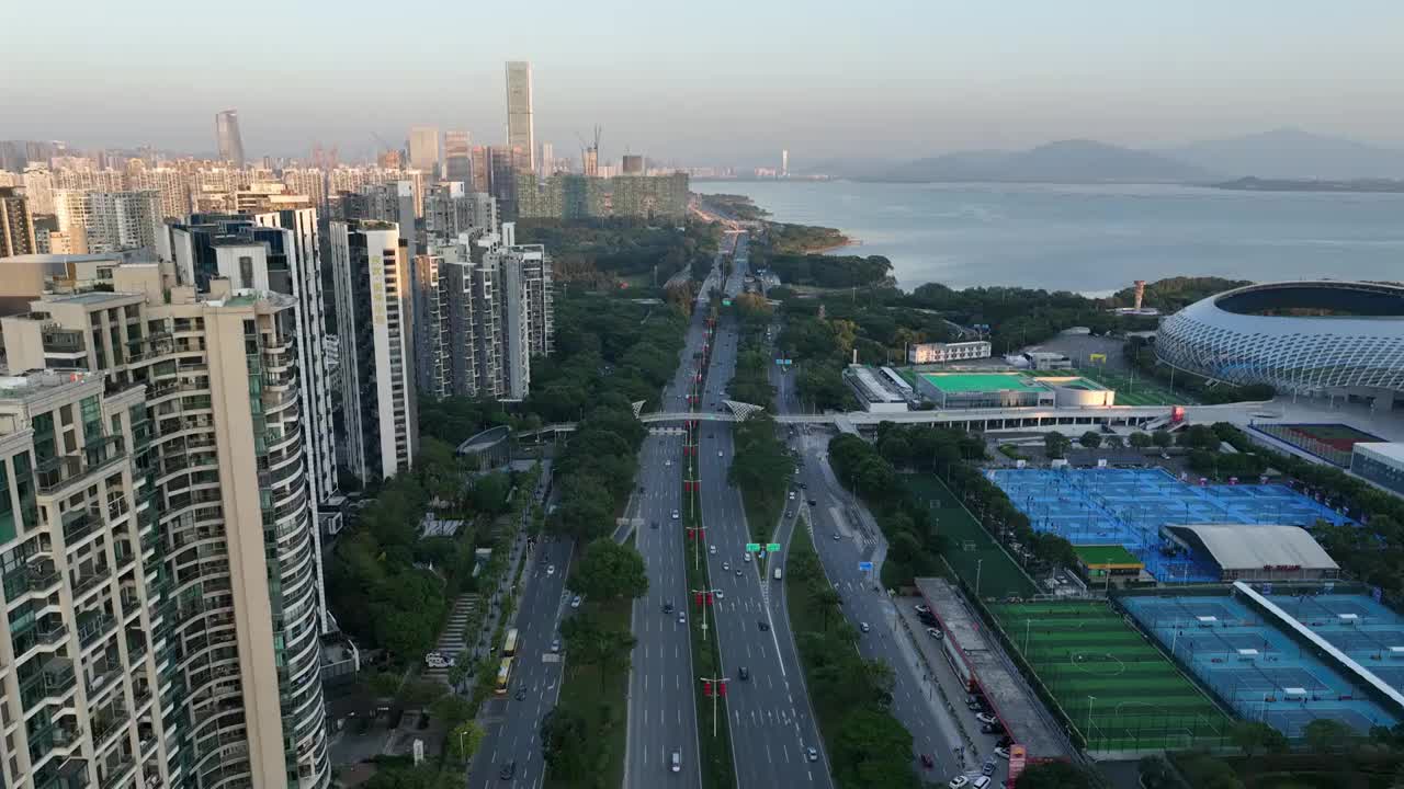 广东省深圳市南山区深圳湾体育中心华润大厦航拍视频素材