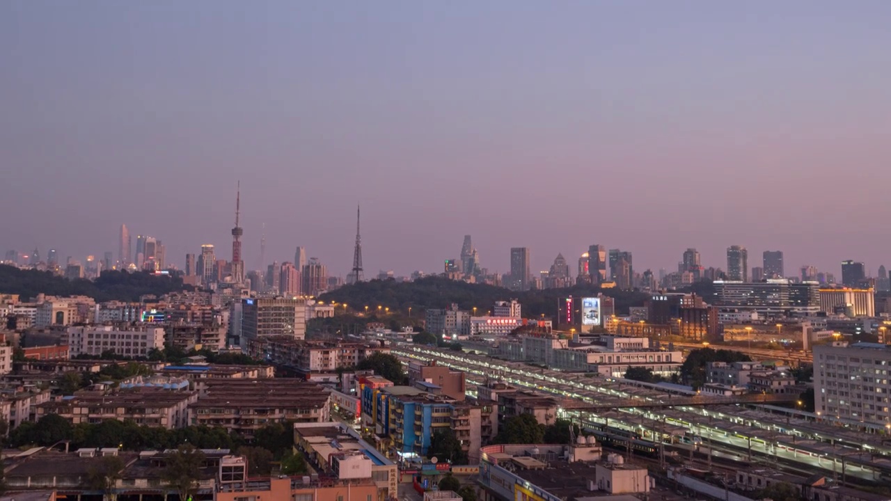 广州火车站与广州地标建筑的日落视频素材