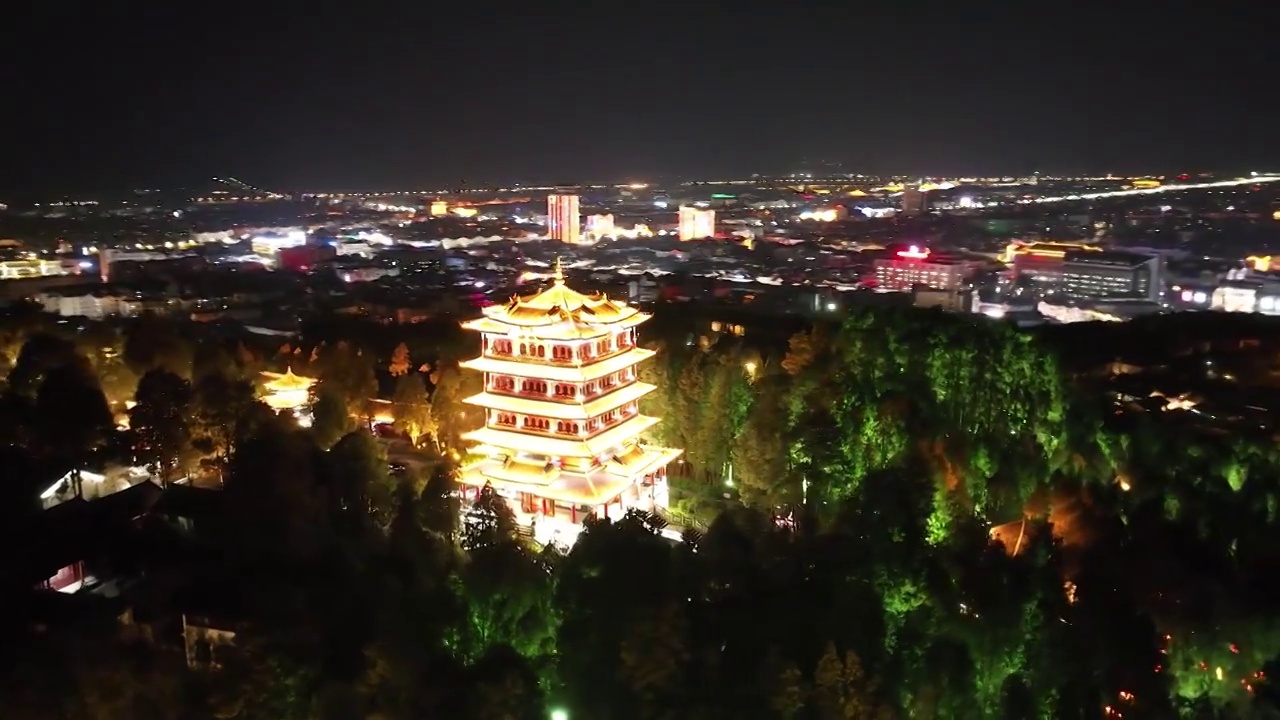 航拍空中鸟瞰云南丽江古城夜景灯光视频素材