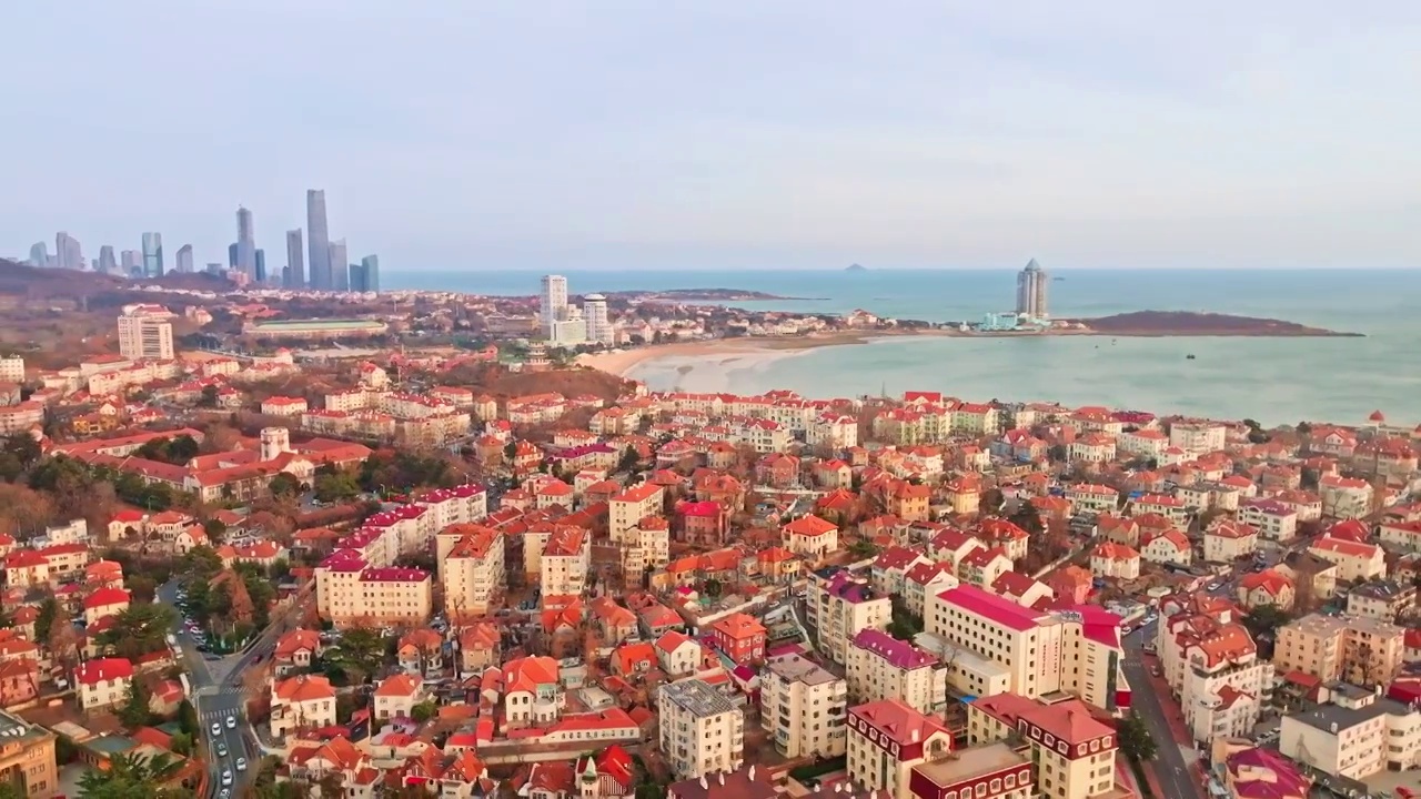 山东青岛海边老城区欧式建筑城市风景航拍视频素材