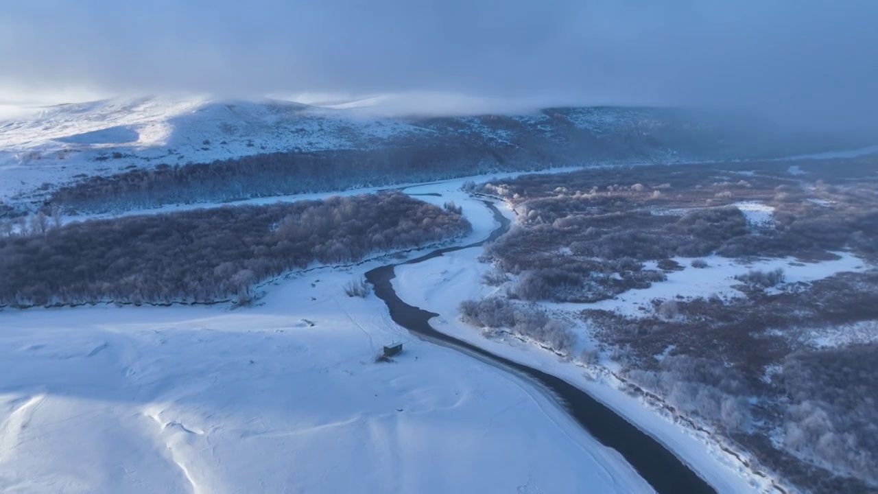 航拍内蒙古亚洲第一湿地雪景视频素材