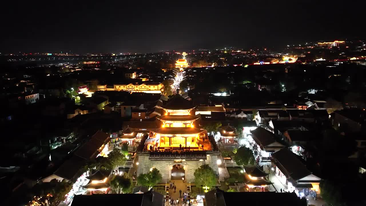 航拍空中鸟瞰云南大理古城夜景风光视频素材