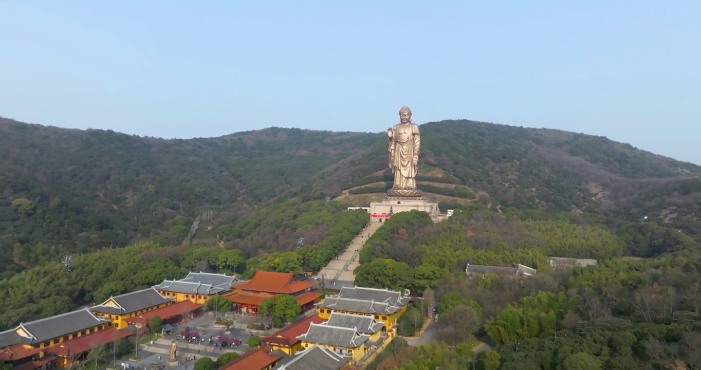 江苏省无锡市灵山胜境风景区灵山大佛青铜像风光视频素材