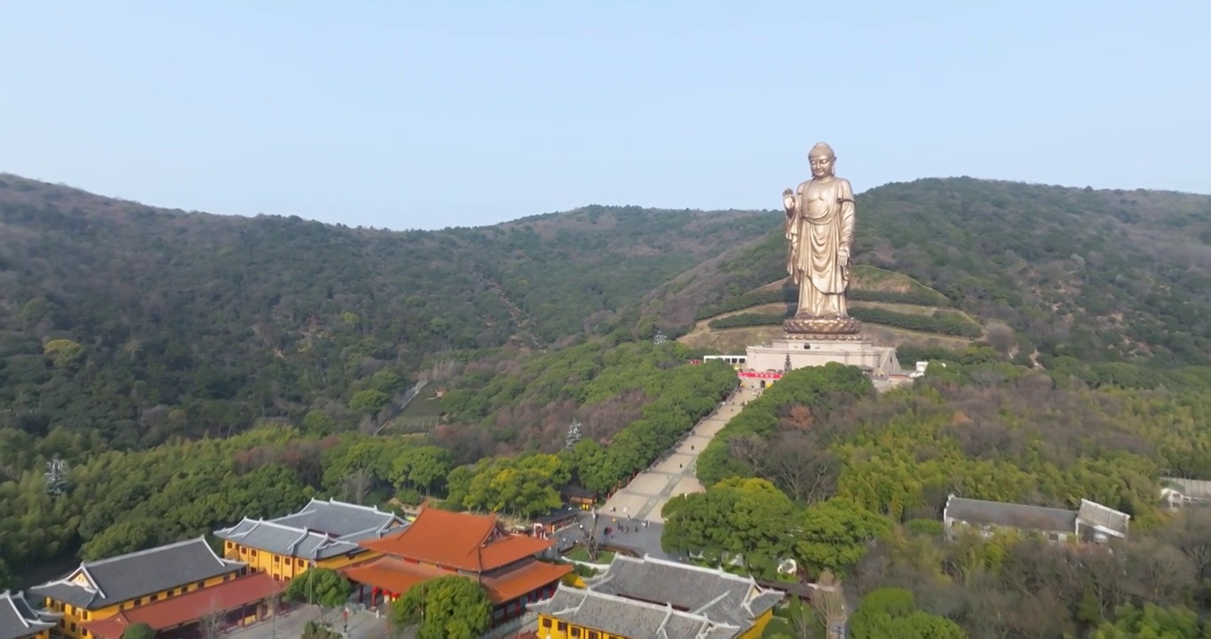 江苏省无锡市灵山胜境风景区灵山大佛青铜像风光视频素材