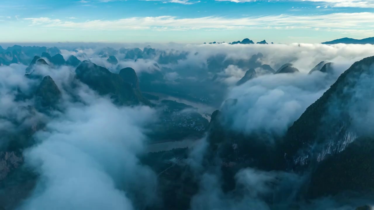 喀斯特地貌云海航拍延时视频素材