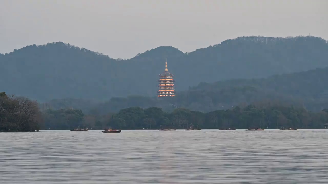 西湖夜色游船视频素材