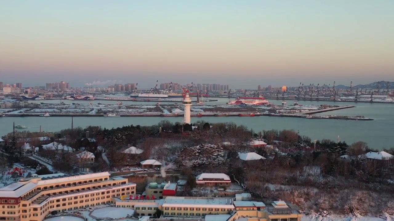 烟台港烟台山日出日落灯塔视频素材