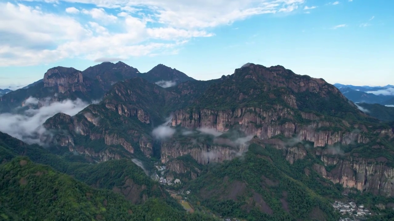 浙江雁荡山延时摄影云海仙境秋季自然风光航拍视频素材