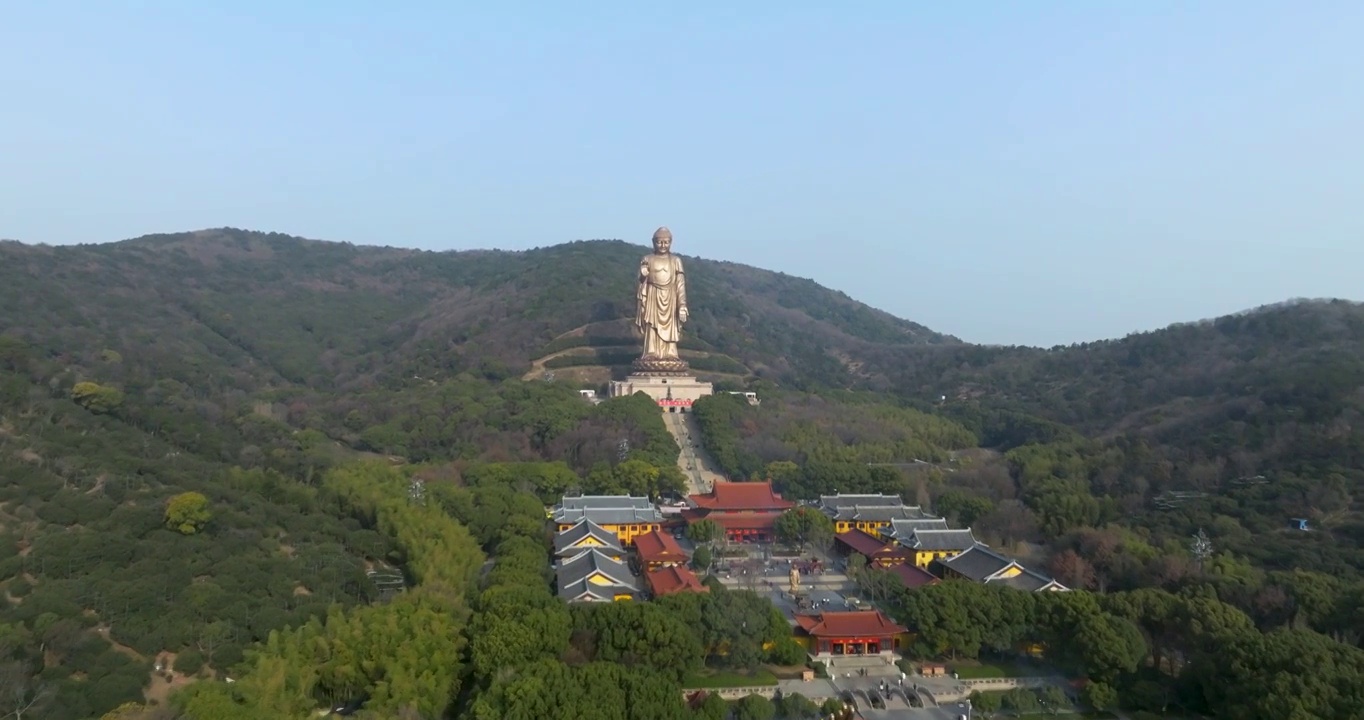 江苏省无锡市灵山胜境风景区灵山大佛青铜像风光视频素材