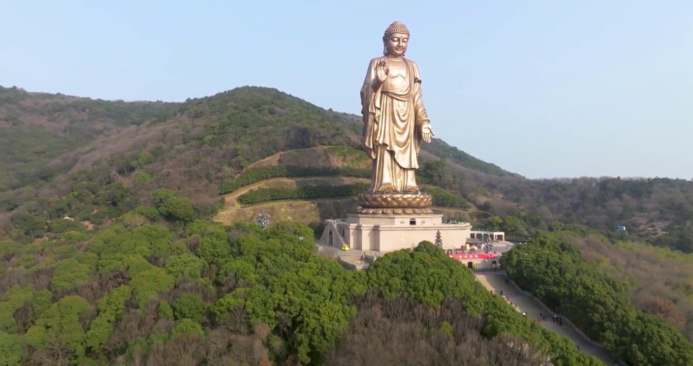 江苏省无锡市灵山胜境风景区灵山大佛青铜像风光视频素材