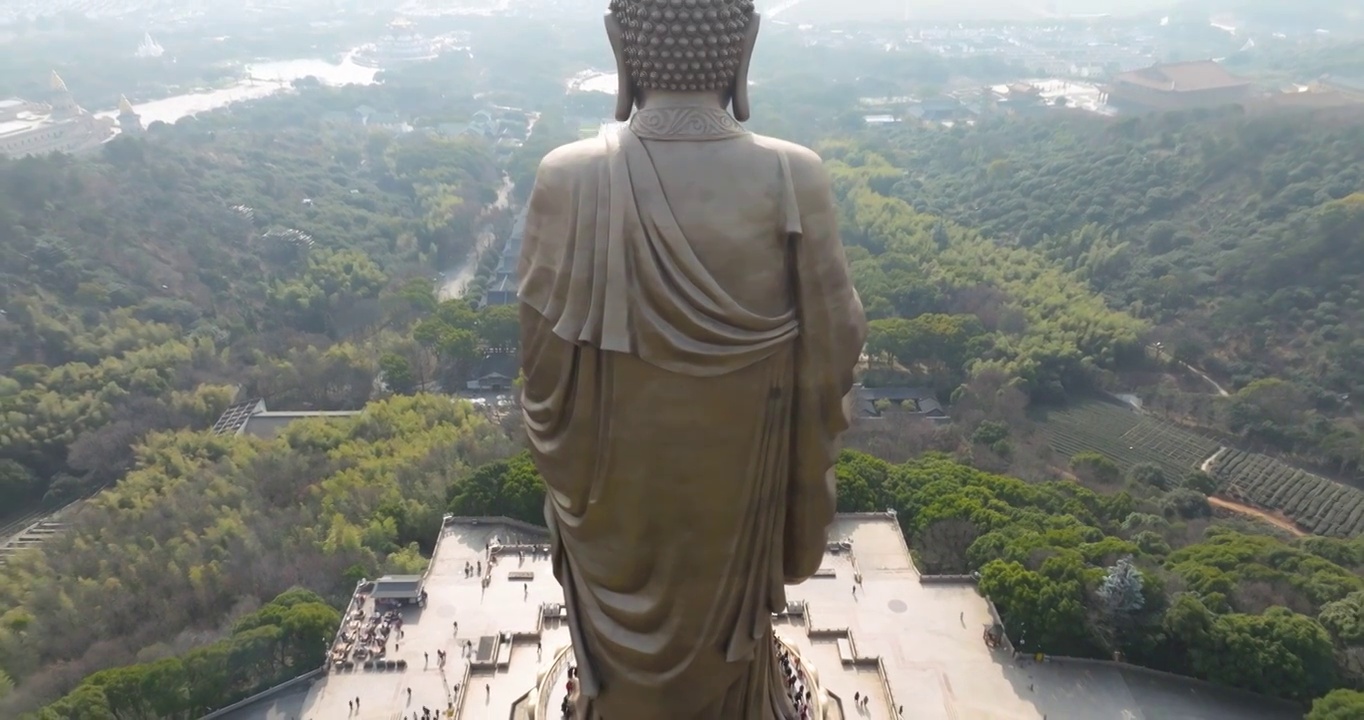 江苏省无锡市灵山胜境风景区灵山大佛青铜像风光视频素材