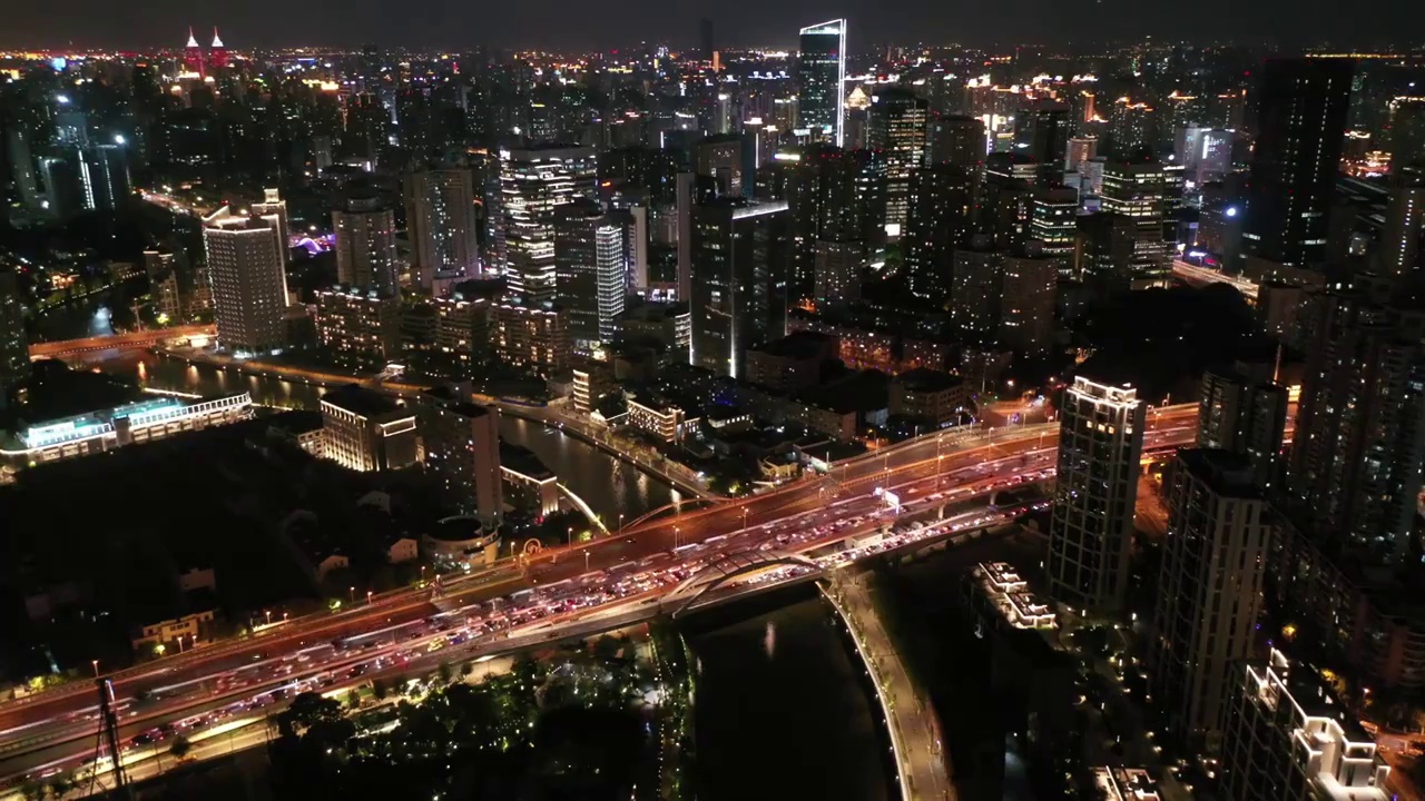 航拍上海城市道路交通夜景视频素材