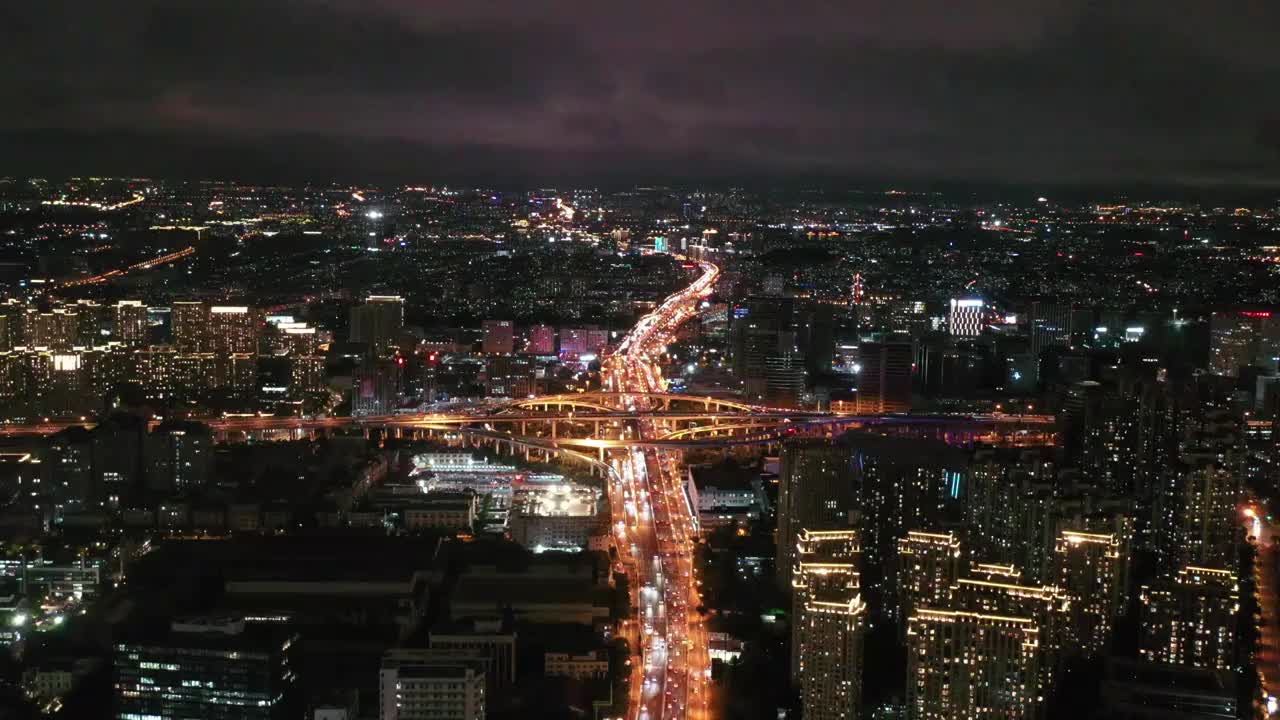 航拍上海城市道路交通夜景视频素材