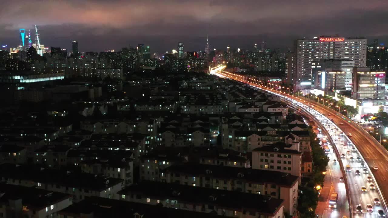 航拍上海城市道路交通夜景视频素材