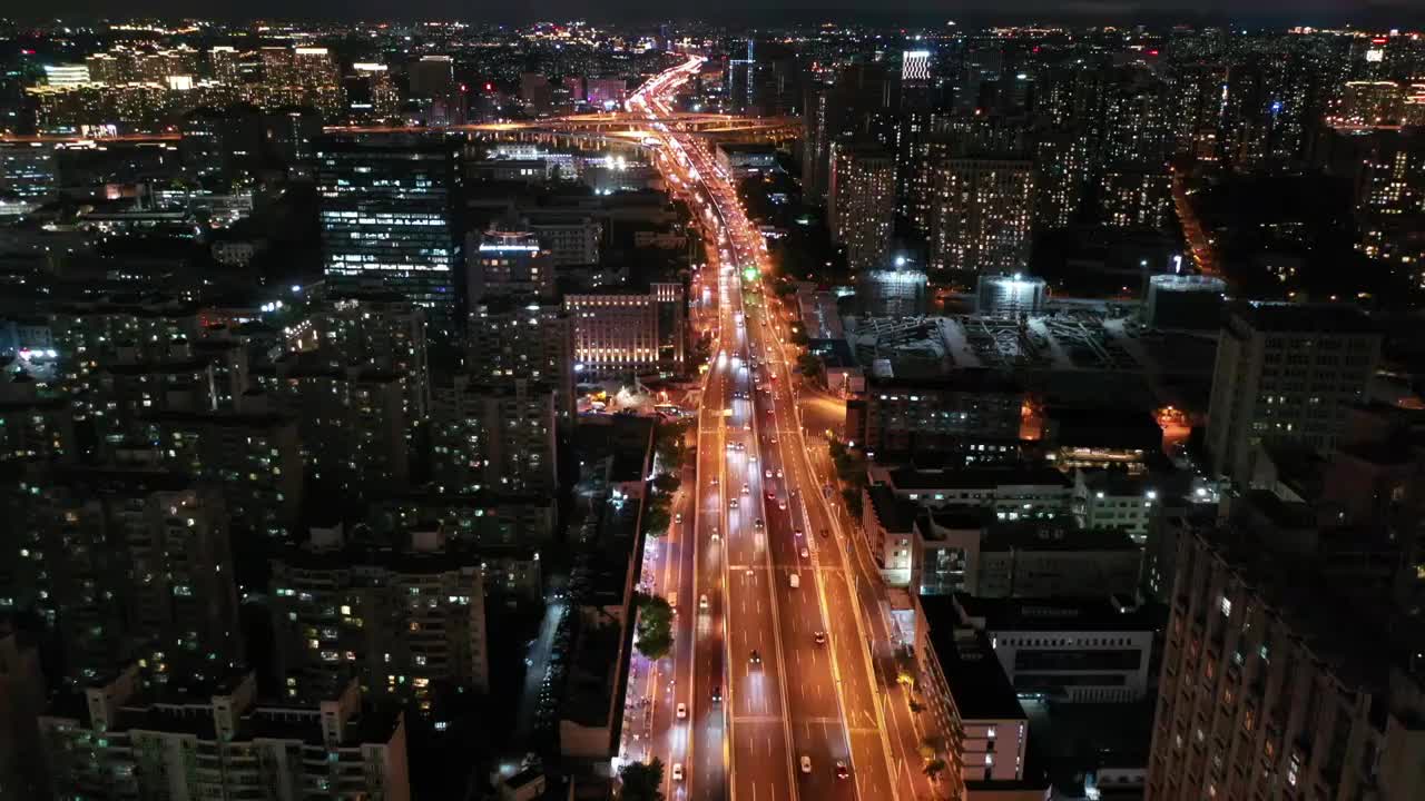 航拍上海城市道路交通夜景视频素材