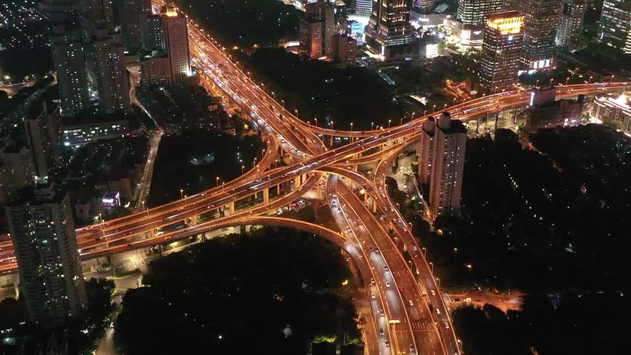 航拍上海城市道路交通夜景视频素材