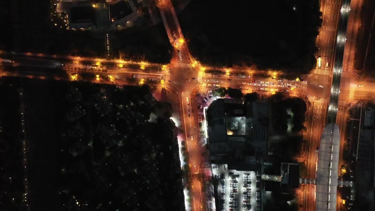 航拍上海城市道路交通夜景视频素材