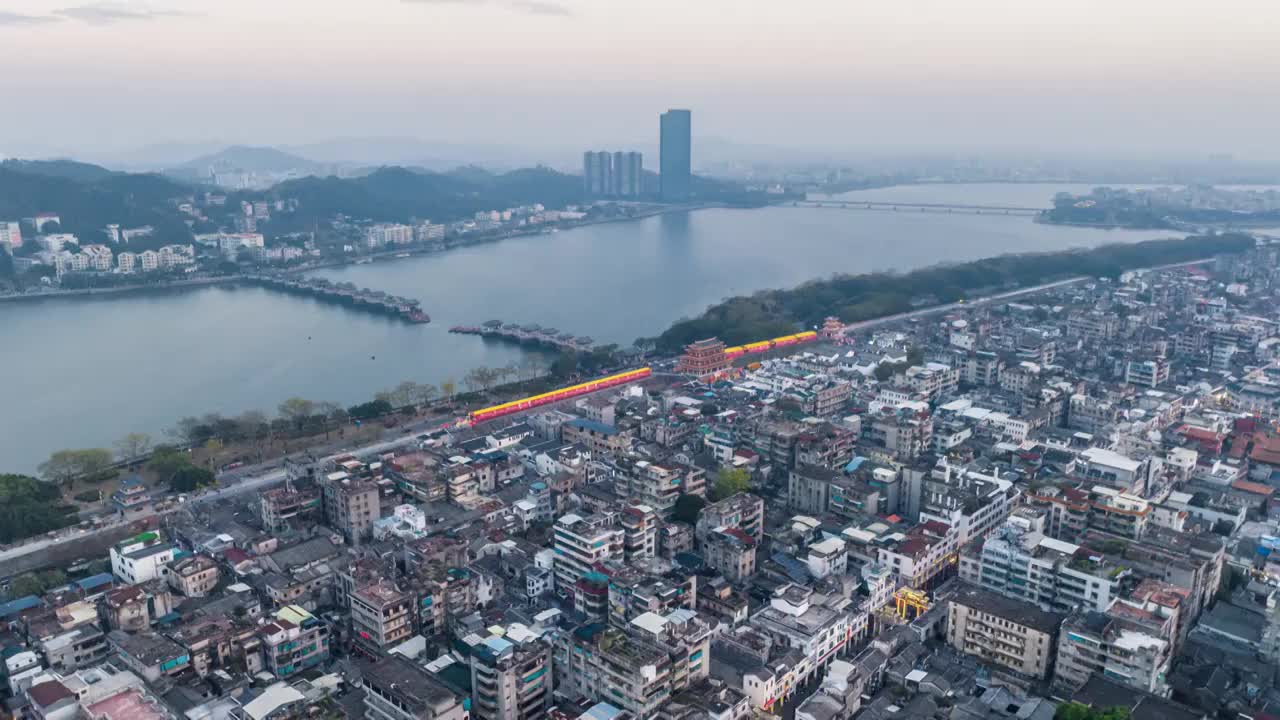 航拍潮州古城和韩江城市天际线日落夜景延时视频素材