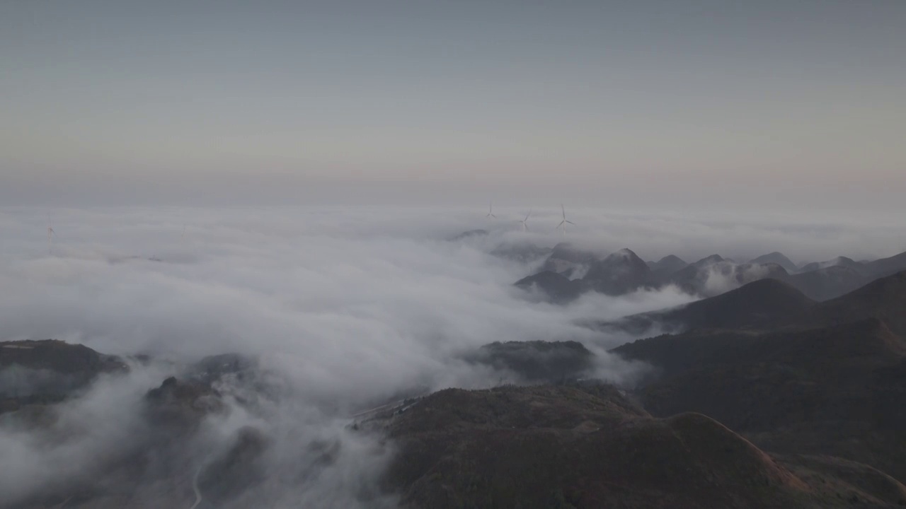 竹麻山云海风车视频素材