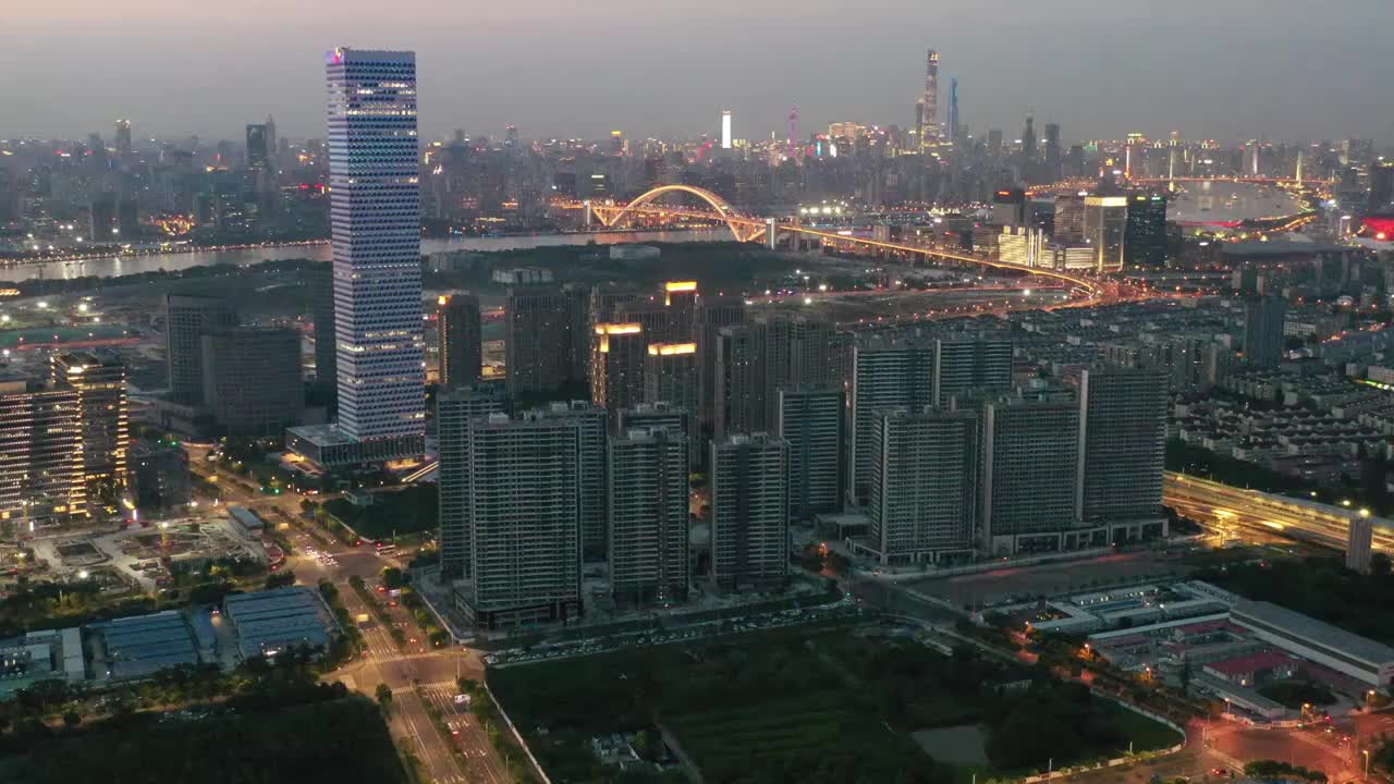 航拍上海前滩城市建筑风光夜景视频素材