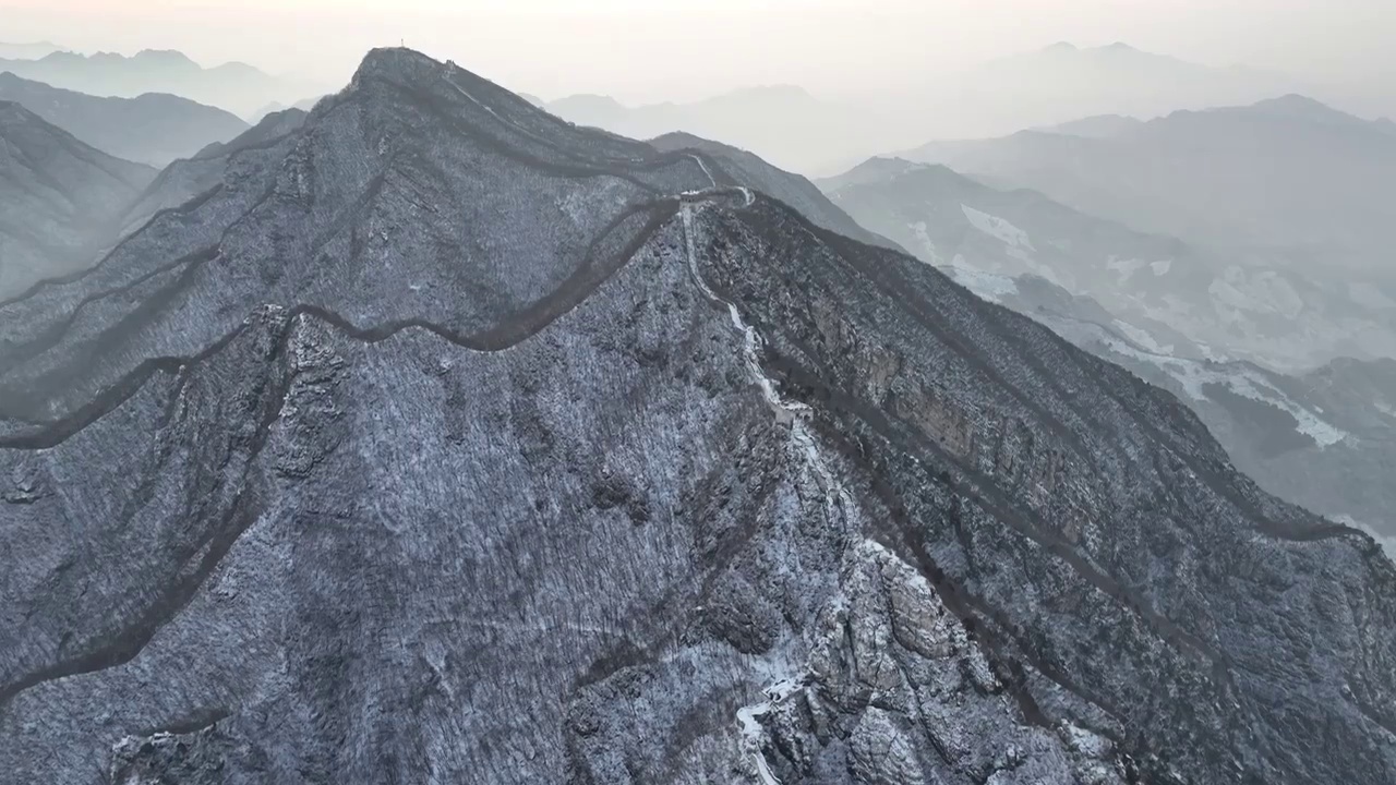 北京大雪后的箭扣长城视频下载