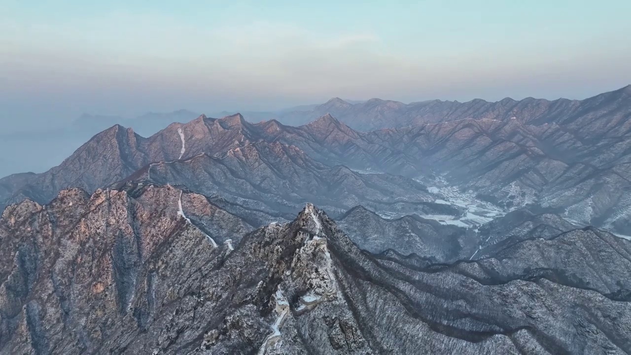 北京大雪后的箭扣长城视频下载