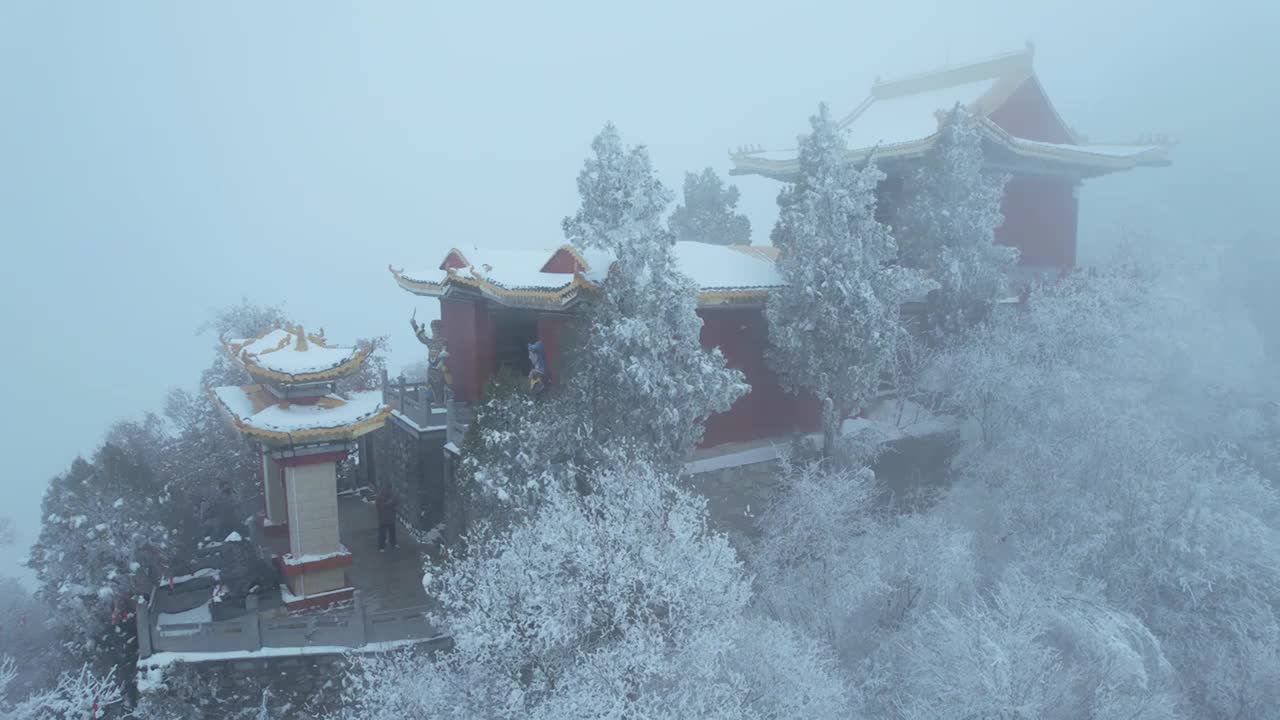 西安南五台雪景航拍视频素材