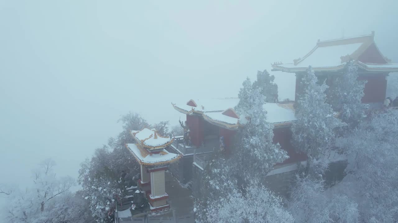 西安南五台雪景航拍视频素材