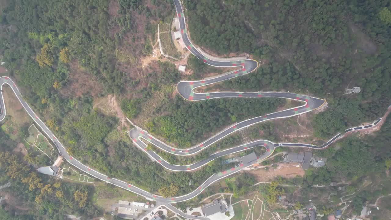 航拍重庆：沙坪坝丰文街道三河村的盘山公路视频素材