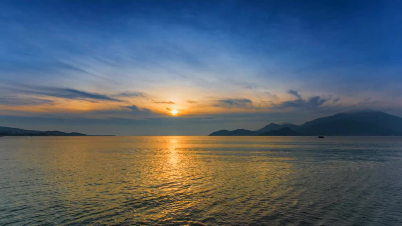 海上日出视频素材