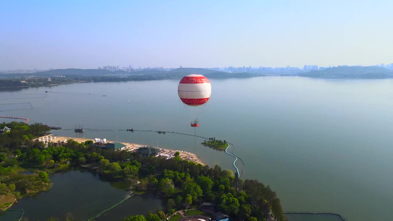 武汉东湖绿道热气球视频素材