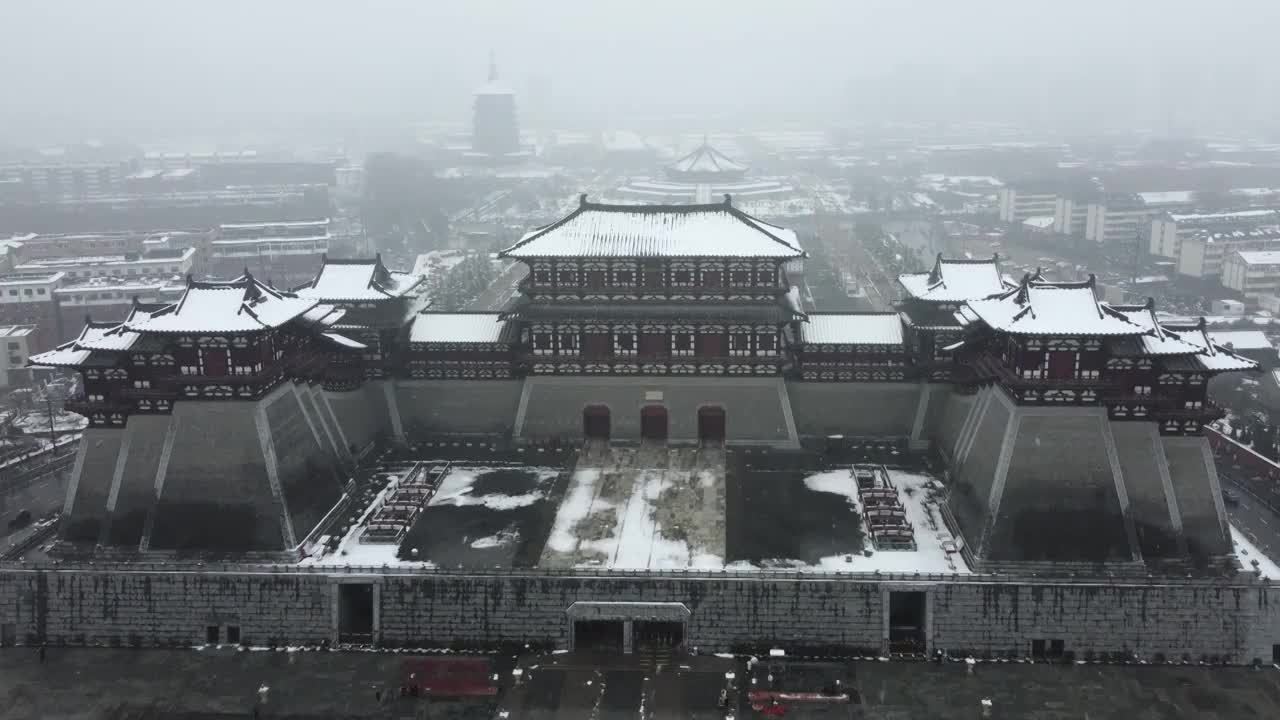 河南洛阳应天门景区雪景视频素材