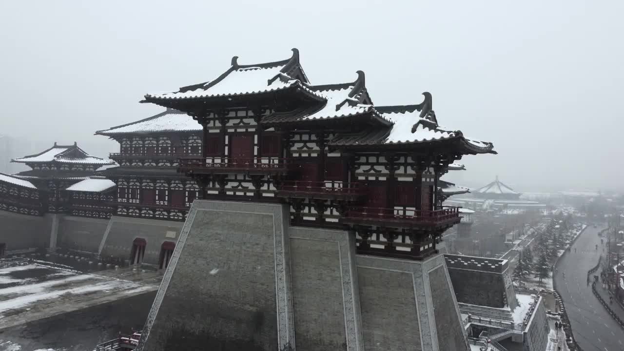 河南洛阳应天门景区雪景视频素材