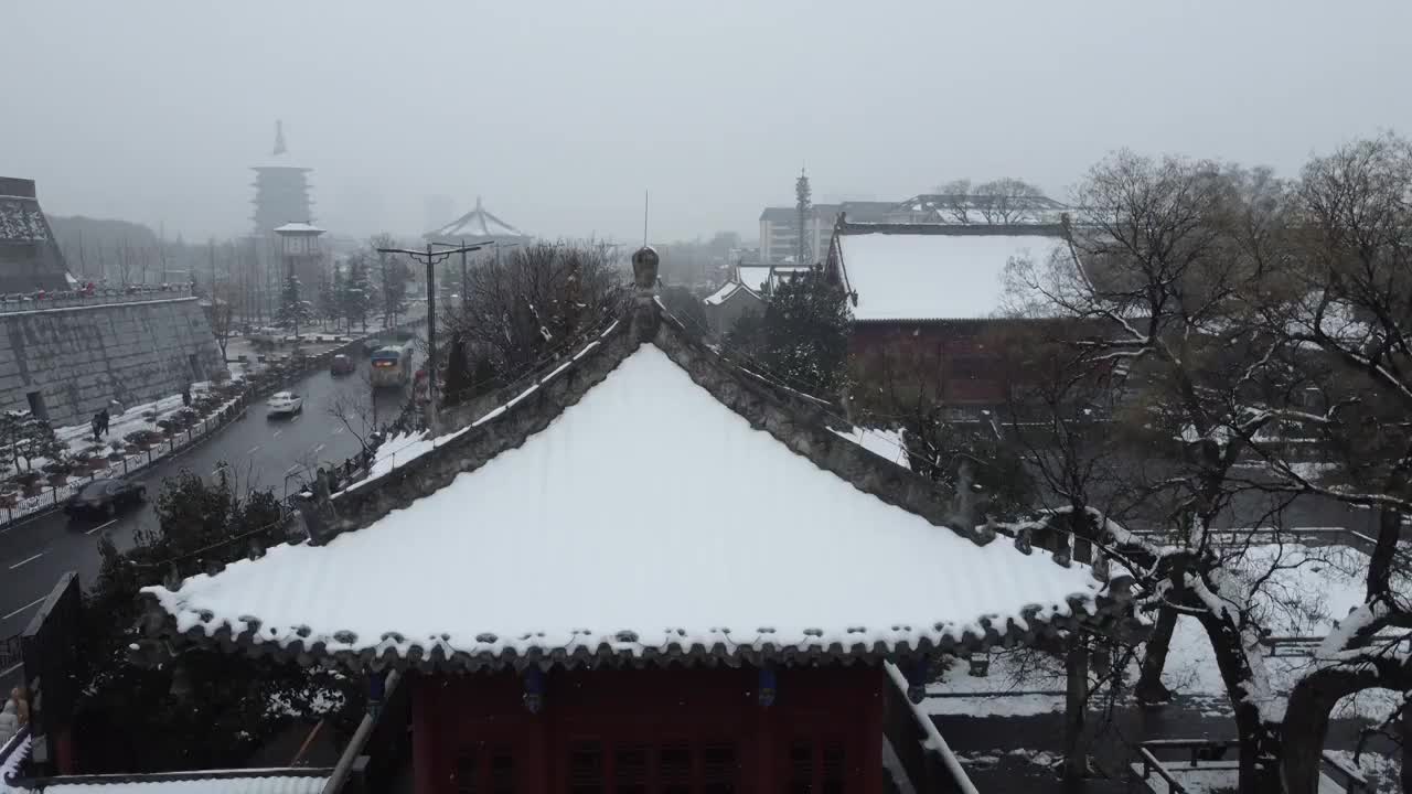 河南洛阳周公庙雪景视频素材