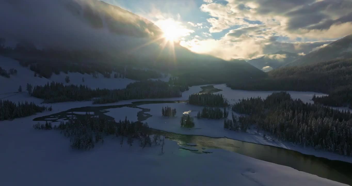 新疆喀纳斯雪景航拍视频素材