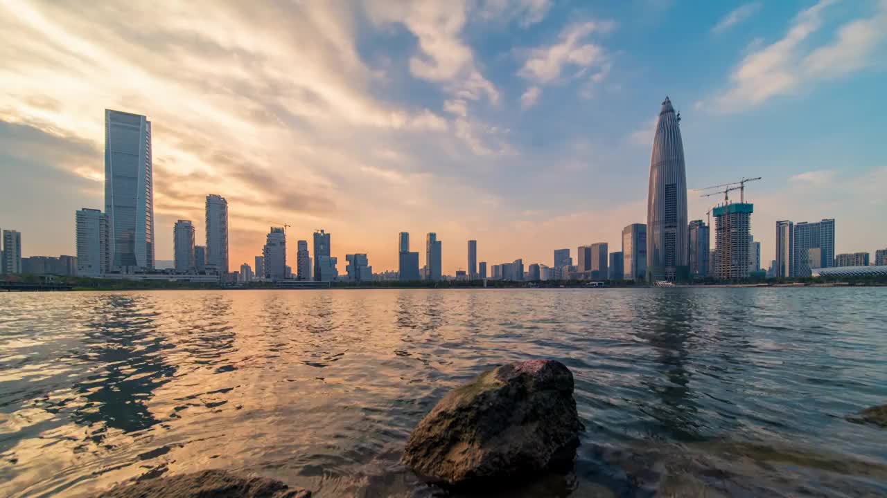 深圳湾夕阳日转夜延时视频素材