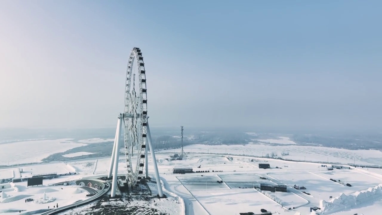 4K60帧哈尔滨冰雪大世界冰雪摩天轮冰天雪地冰雪城堡航拍视频下载